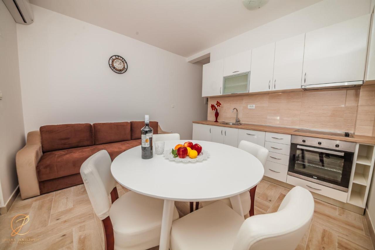 Apartments Ruzmarin ヘルツェグ・ノヴィ エクステリア 写真