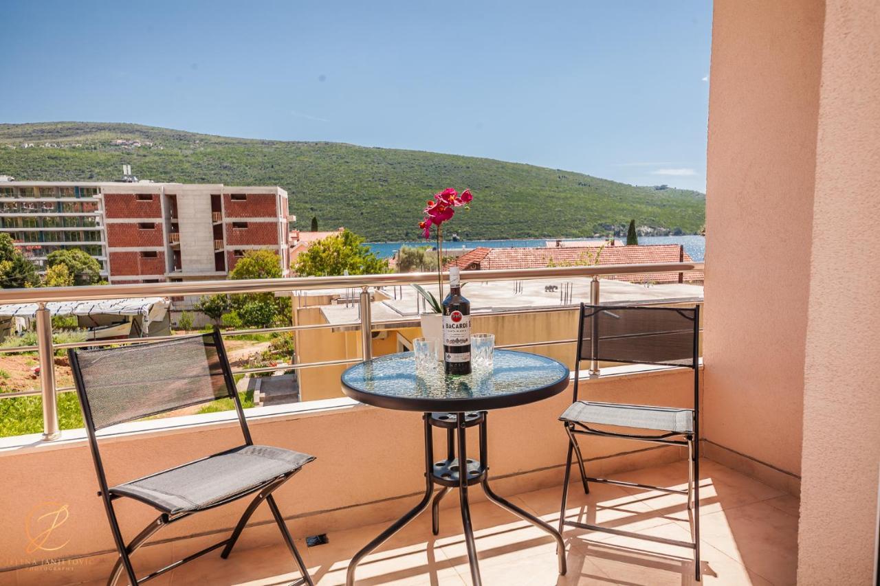 Apartments Ruzmarin ヘルツェグ・ノヴィ エクステリア 写真