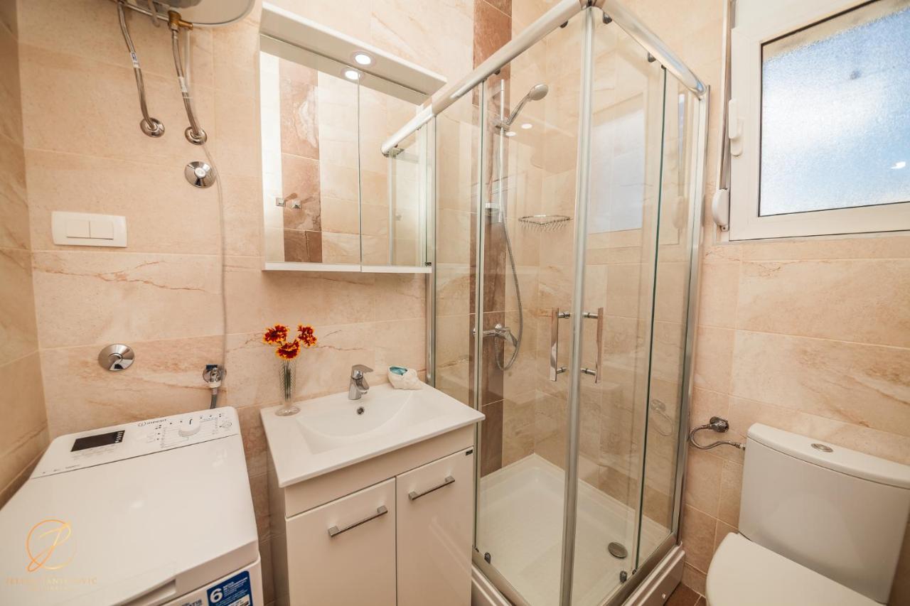 Apartments Ruzmarin ヘルツェグ・ノヴィ エクステリア 写真