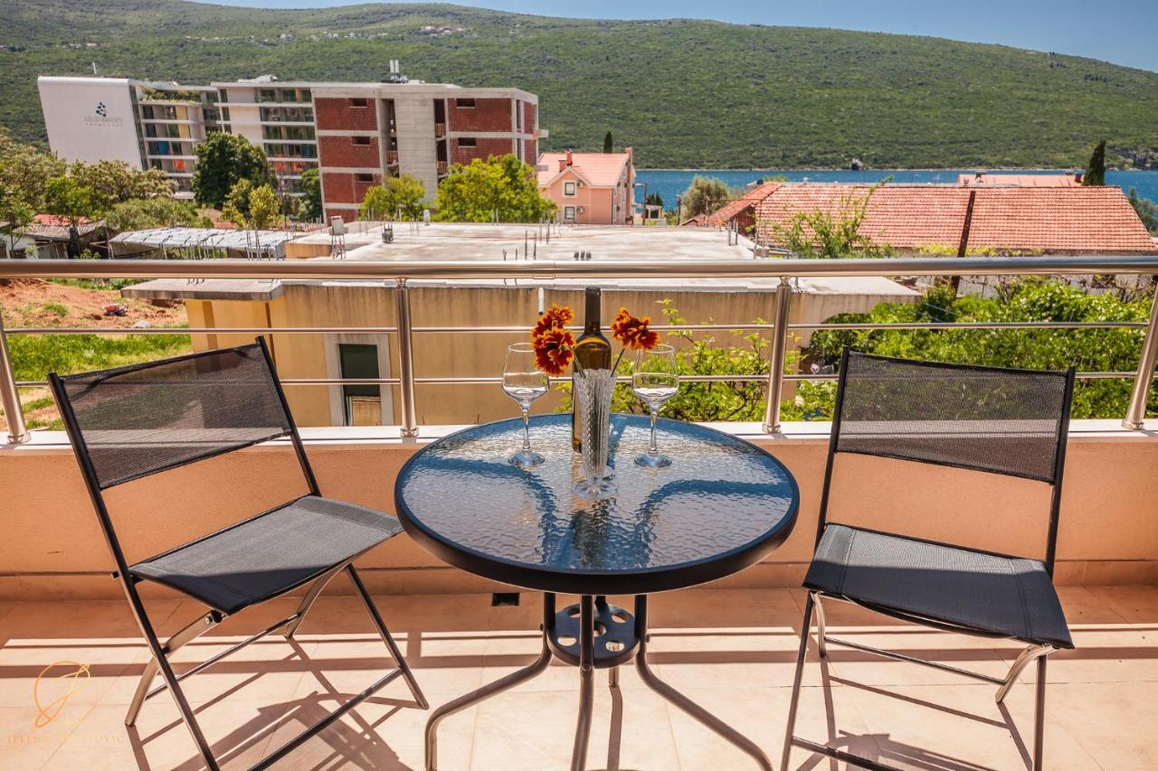 Apartments Ruzmarin ヘルツェグ・ノヴィ エクステリア 写真