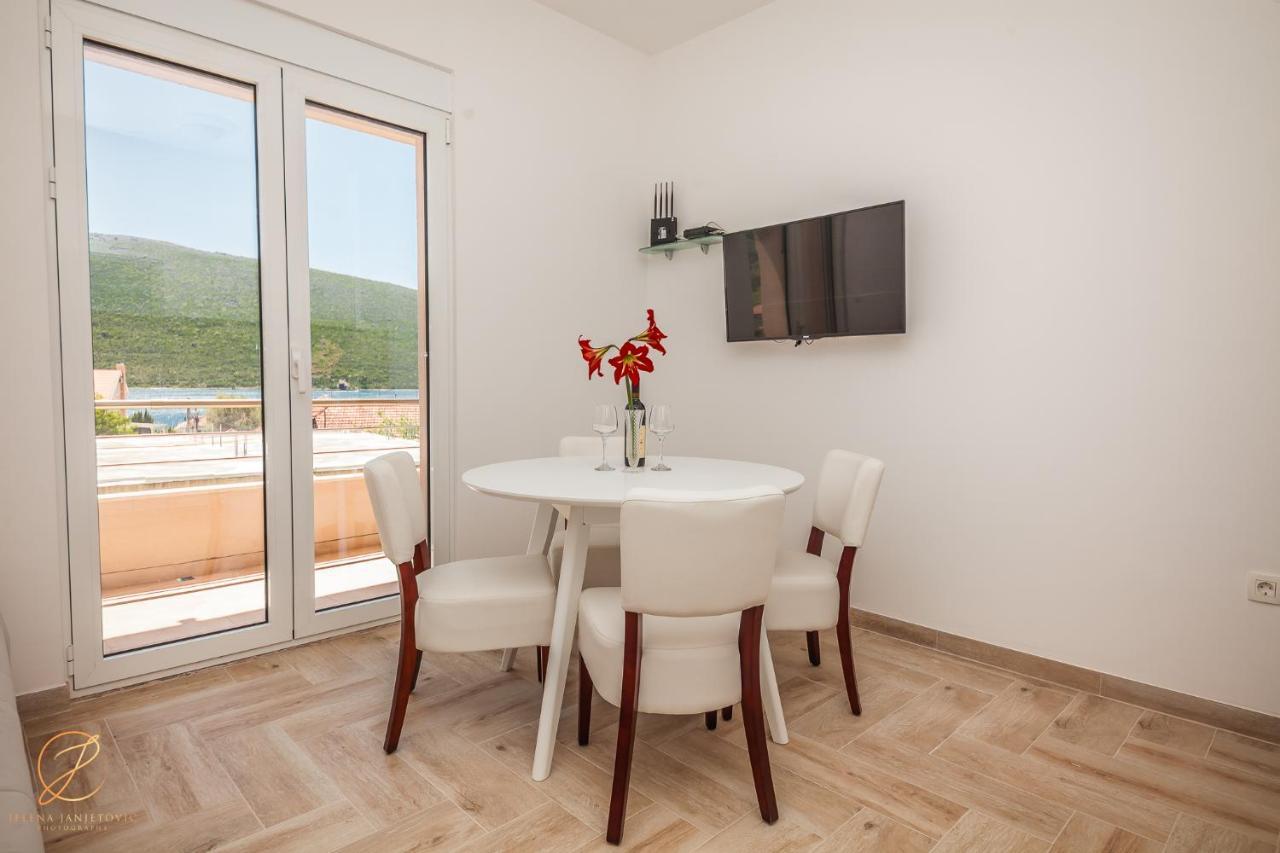 Apartments Ruzmarin ヘルツェグ・ノヴィ エクステリア 写真
